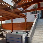 Elia Villa