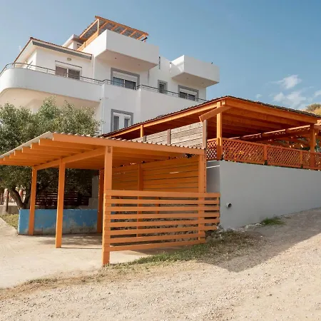 Elia Villa